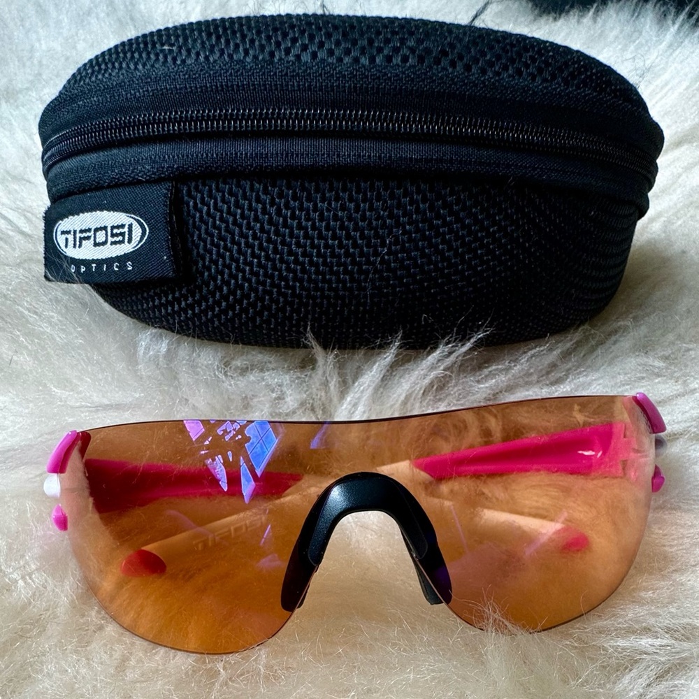 Tifosi Podium S Optics Sunglasses with Rose Tint